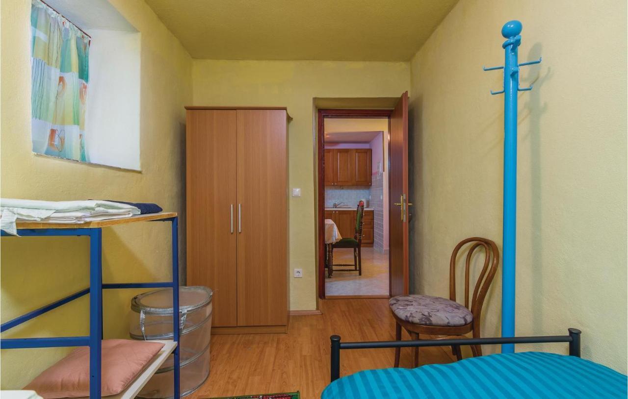 Pet Friendly Apartment In Porec With Wifi 外观 照片