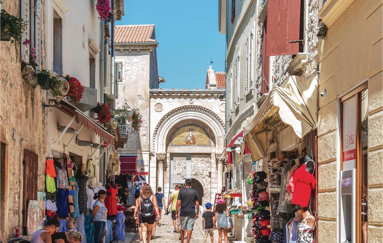 Pet Friendly Apartment In Porec With Wifi 外观 照片